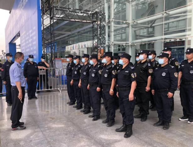 長沙市保安協會成功舉辦第二期“大?！惫歉膳嘤柊? ></a>
                    </div>
                    <div   id=